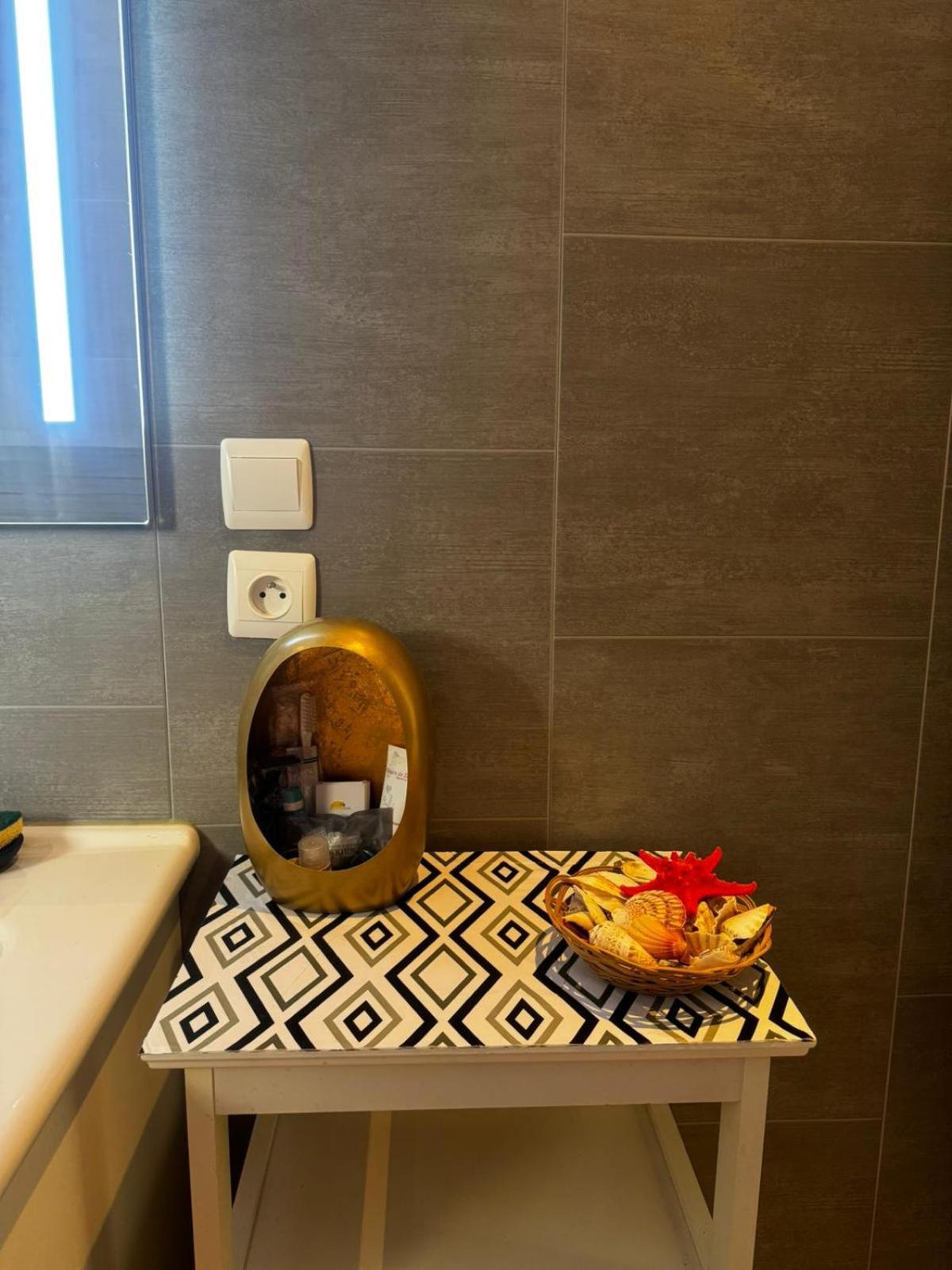 Magnifique F2 Du Bonheur Apartment Besancon Ngoại thất bức ảnh